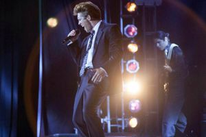 Netflix publicó trailer de segunda temporada de Luis Miguel, la serie