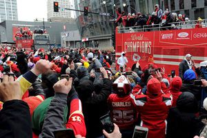 Chiefs festejan triunfo en Super Bowl LIV con desfile en Kansas City