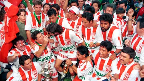 Necaxa: 'El Primer Baile', libro que recuerda el título de los Rayos en 1995