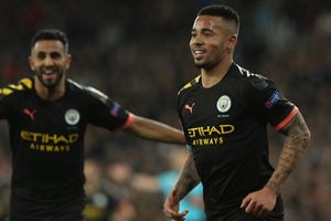 Southampton y Manchester City 'jugaron' gato tras suspensión de Premier League