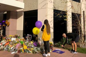 VIDEO: Rezos en la Mamba Academy al enterarse de la muerte de Kobe Bryant