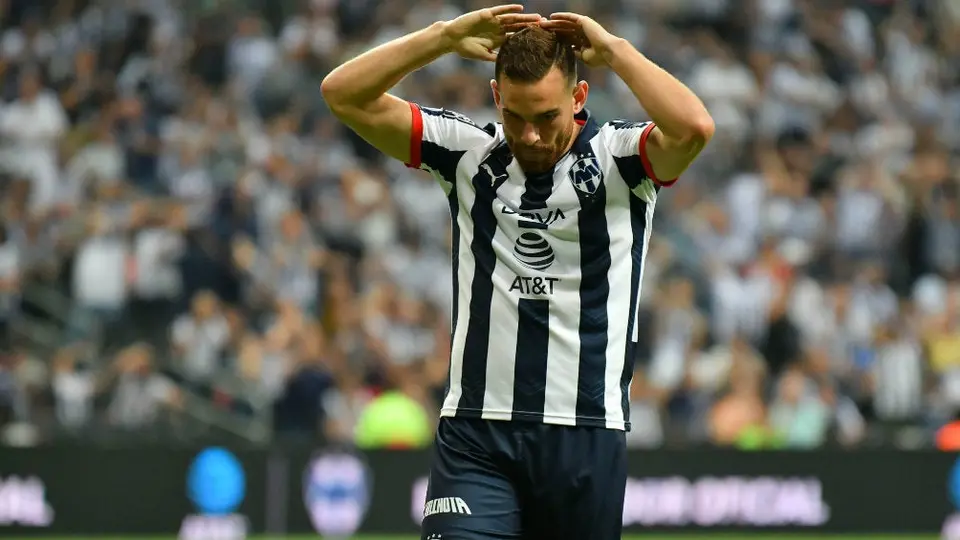 Janssen y Medina se pelearon en el vestidor de Rayados