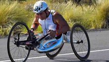 Alessandro Zanardi, grave tras sufrir accidente en exhibición de ciclismo