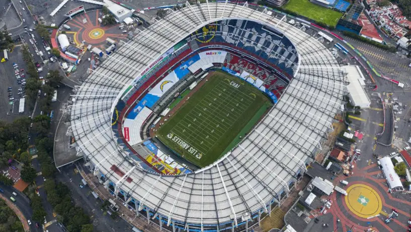 Reportera canadiense sobre el Estadio Azteca: "Hogar de bolsas de pipí"