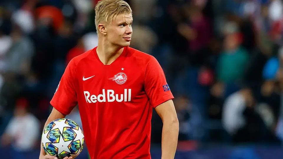 Erling Haaland: 'Duermo con los balones de mis hat-tricks, son mis novias'