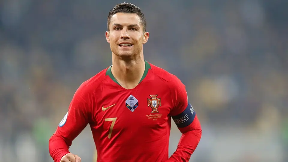Cristiano Ronaldo llegó a 700 goles oficiales en su carrera