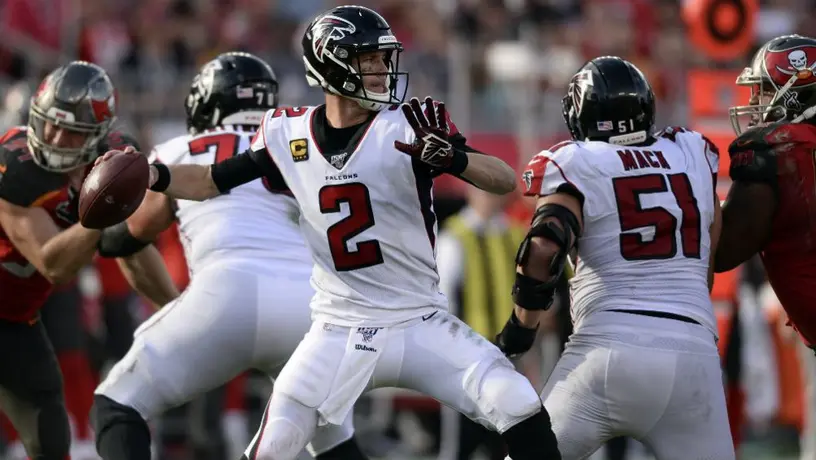 Falcons aprovechó errores de Buccaneers en tiempo extra para vencer