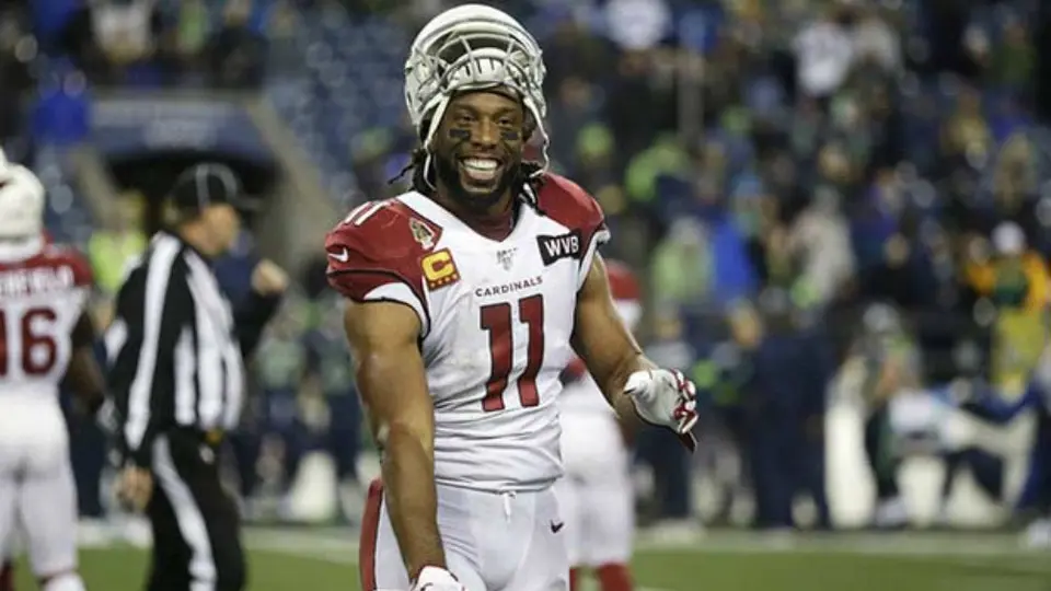Larry Fitzgerald jugará en la NFL por un año más
