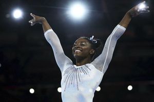 Simone Biles, por el récord de medallas mundiales