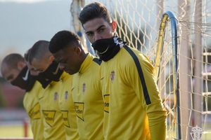 Aplazaron el Zaragoza vs Sporting de Gijón porque había 10 jugadores con gripe