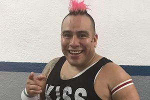 Máximo, la 'Fresa Salvaje' que festeja 20 años como luchador profesional