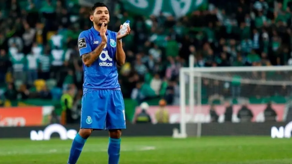 Jesús Corona: "Una asistencia es igual que un gol, es ayudar al equipo"