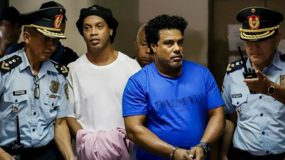 Ronaldinho seguirá en prisión preventiva en Paraguay, tras ser rechazada su apelación