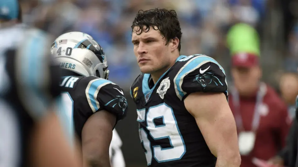 Luke Kuechly sorprendió al anunciar su retiro de la NFL
