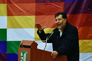 Fernández Noroña se volvió viral tras publicar fotografía semidesnudo