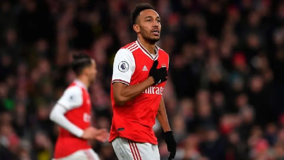 Jugadores y técnicos del Arsenal también bajarán su sueldo