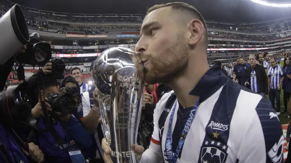 Vincent Janssen se robó el show en festejos de Rayados