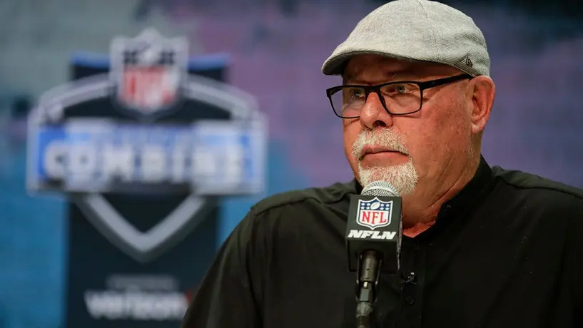 Bruce Arians: 'Brady puede hacer lo que sea que queramos'