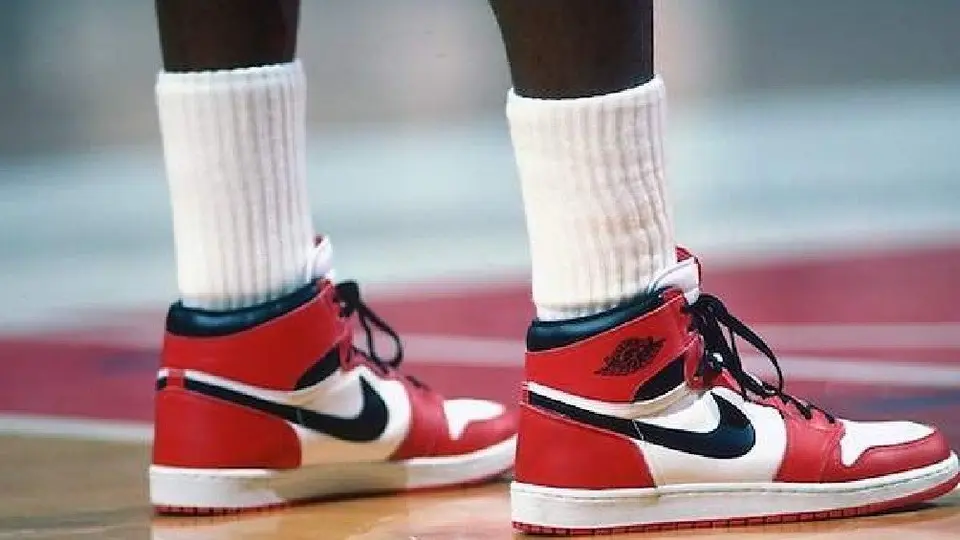 Tenis Air Jordan rompen récord al venderse en 560 mil dólares