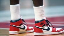 Tenis Air Jordan rompen récord al venderse en 560 mil dólares