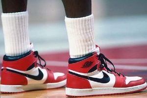 Tenis Air Jordan rompen récord al venderse en 560 mil dólares
