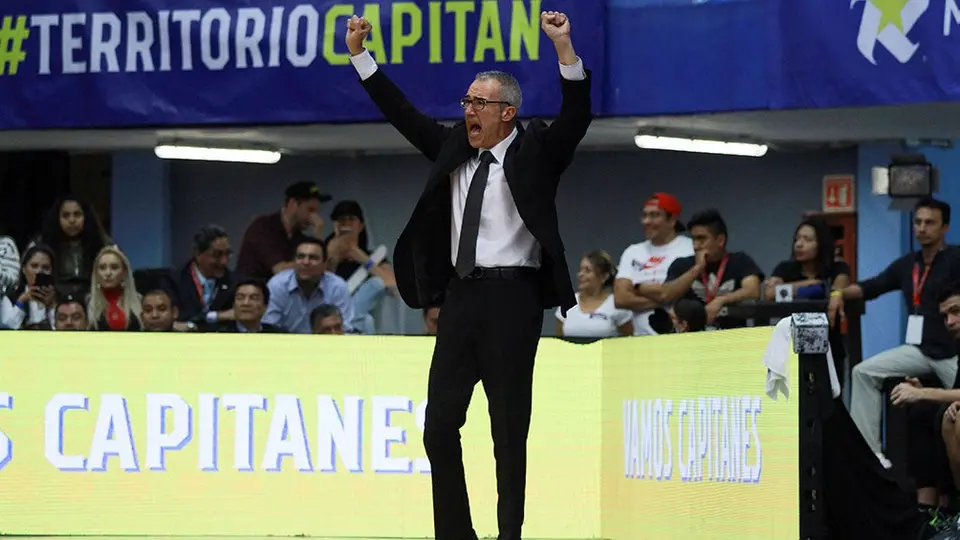 Olmos: 'No soy ególatra, pero estaría orgullo de un título con Fuerza Regia'