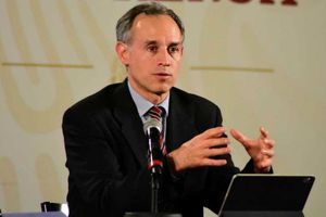 López-Gatell: 'Tal vez debimos parar venta de cubrebocas a China en febrero'