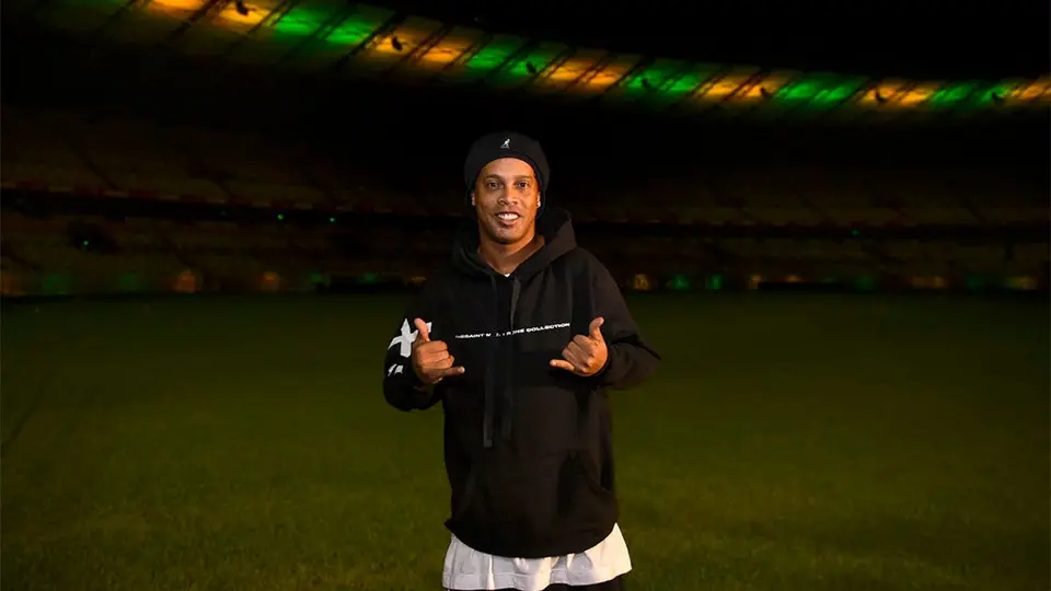 Así será el uniforme de Ronaldinho para partido en Cancún