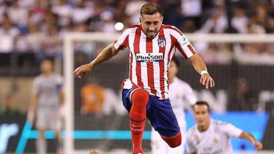 Héctor Herrera regresaría a la banca en Supercopa contra Barcelona