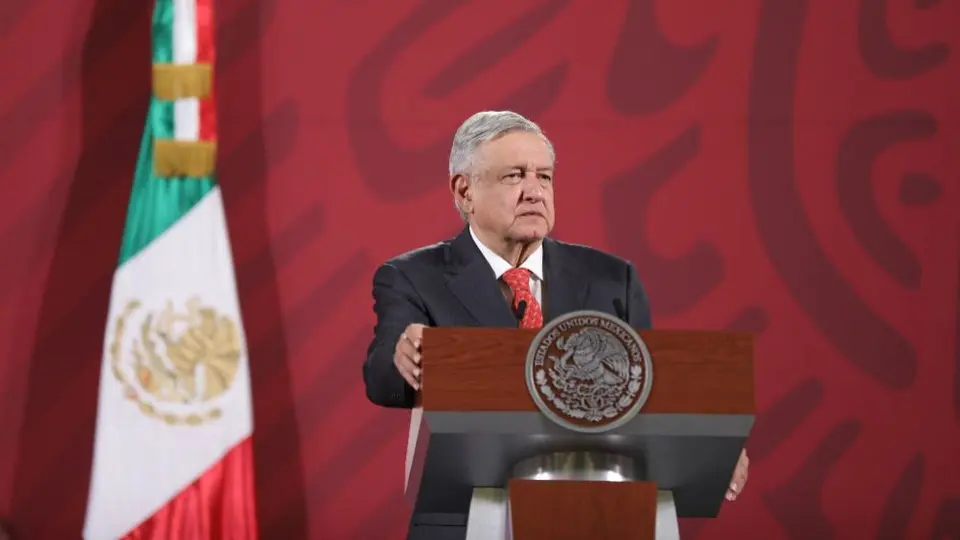 AMLO 'pidió disculpas' tras decir que médicos buscan enriquecerse