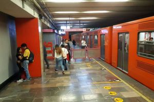 Detuvieron a hombre que eyaculó sobre dos mujeres en el Metro de la CDMX