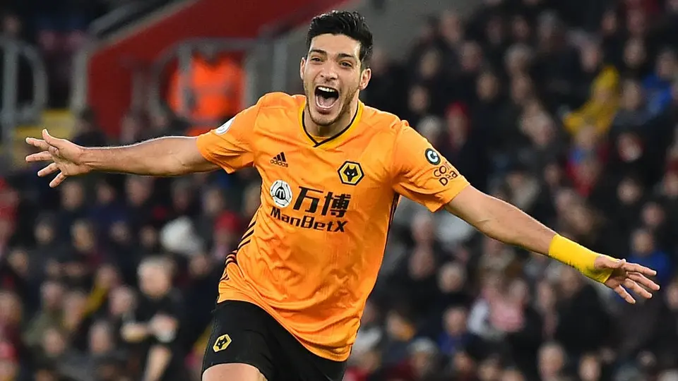 Wolves le remontó a Southampton con doblete de Raúl Jiménez