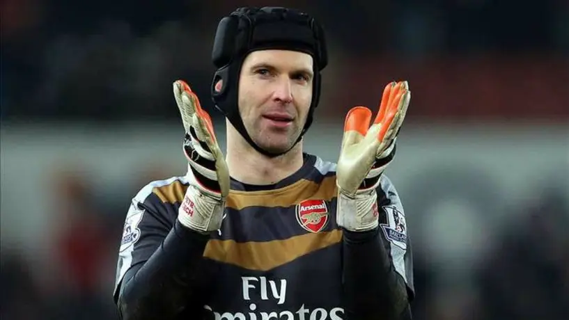 Petr Cech le respondió a Puebla en Twitter: 'Feliz por la victoria'