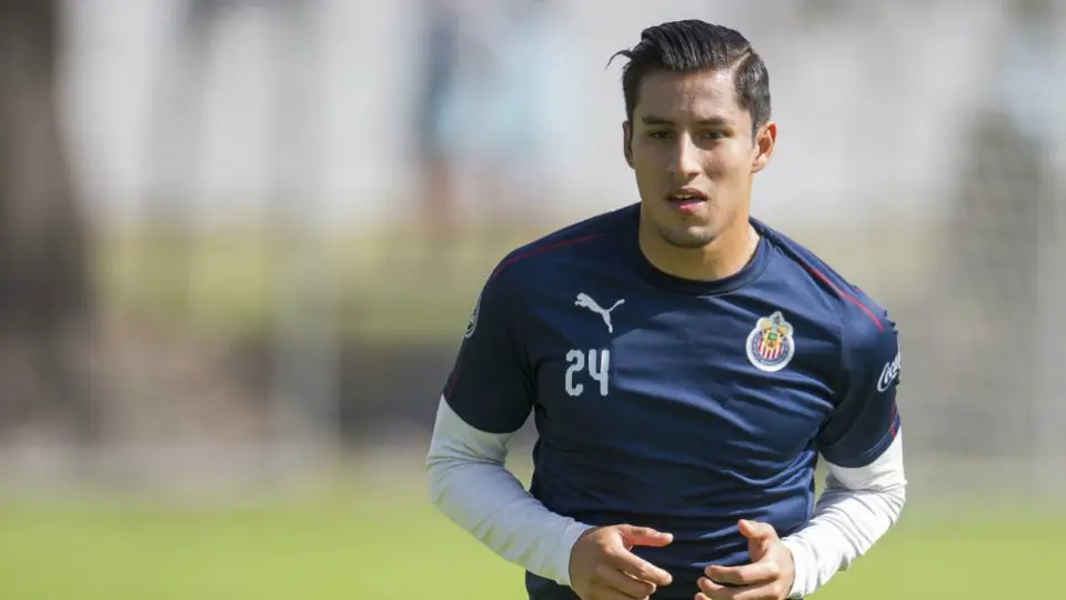 Carlos Cisneros regresó a entrenar tras siete meses sin actividad