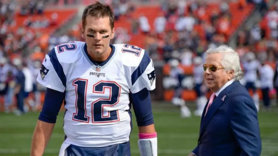 New England pediría a Tom Brady decidir sobre su futuro antes de la Agencia Libre