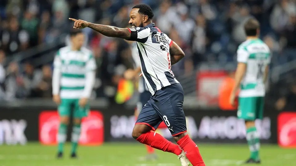 Monterrey goleó a Santos y dejó al líder al borde de la eliminación