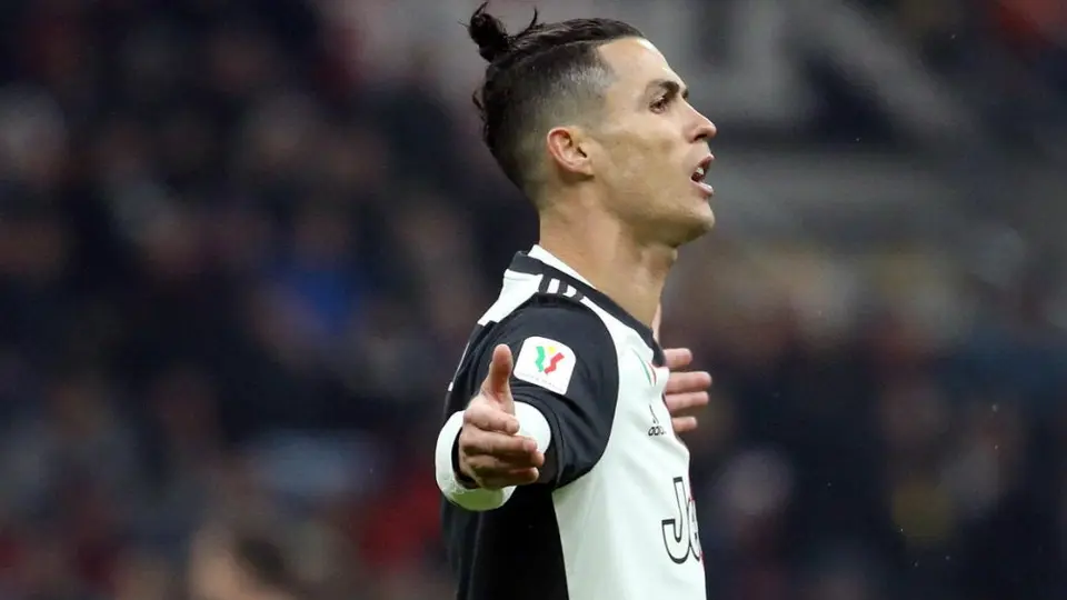 Cristiano Ronaldo, superado por Matuidi y Dias en desafío de abdominales