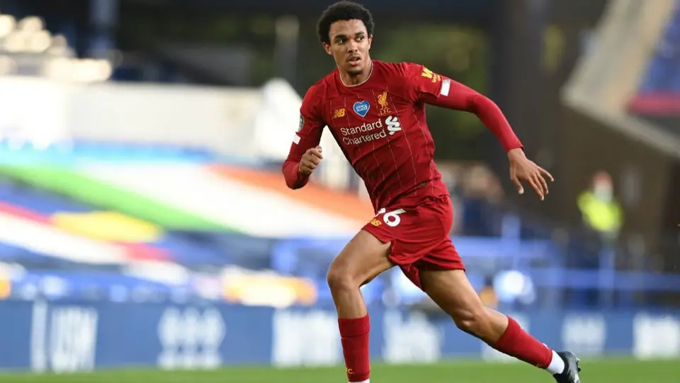 Premier League: Alexander-Arnold usó botines especiales para protestar vs racismo
