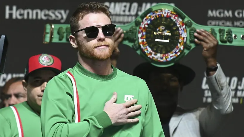 Floyd Mayweather y Canelo Álvarez, los grandes premiados de la BWAA