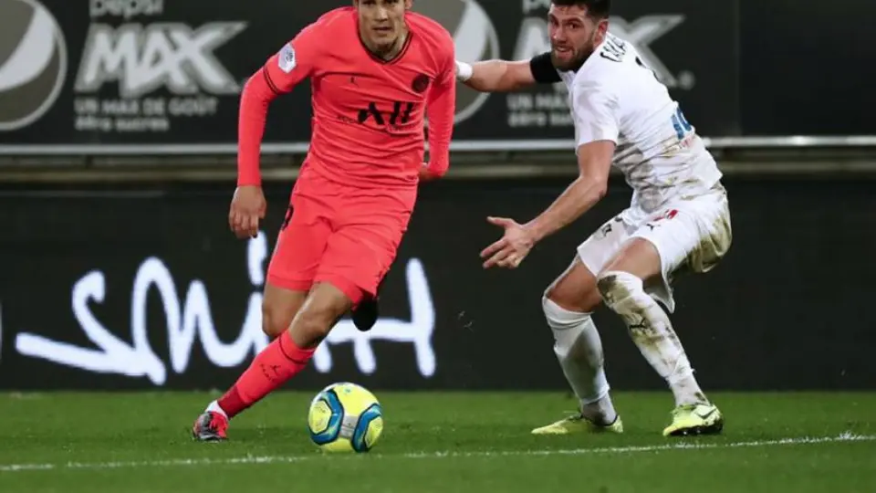 PSG recibió cuatro goles y apenas logró rescatar un punto ante el Amiens
