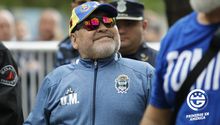 Gimnasia y Esgrima estrenó una mascota con la cara de Maradona
