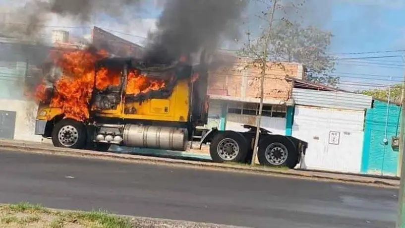 Celaya: Operativos provocan que el crimen organizado reaccione quemando vehículos