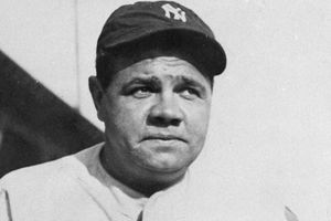 Bat que usó Babe Ruth fue subastado en un millón de dólares