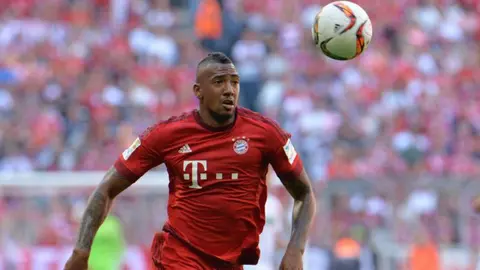 Jérome Boateng salió ileso de un accidente vehicular