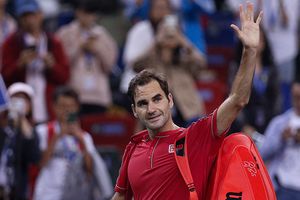 Roger Federer quedó eliminado de Shangai tras perder con Zverev