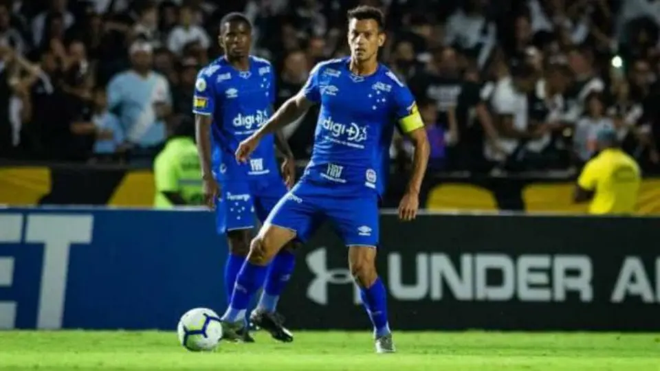 Cruzeiro: Jugador tuvo lesiones leves al caer por barranco de 200 metros