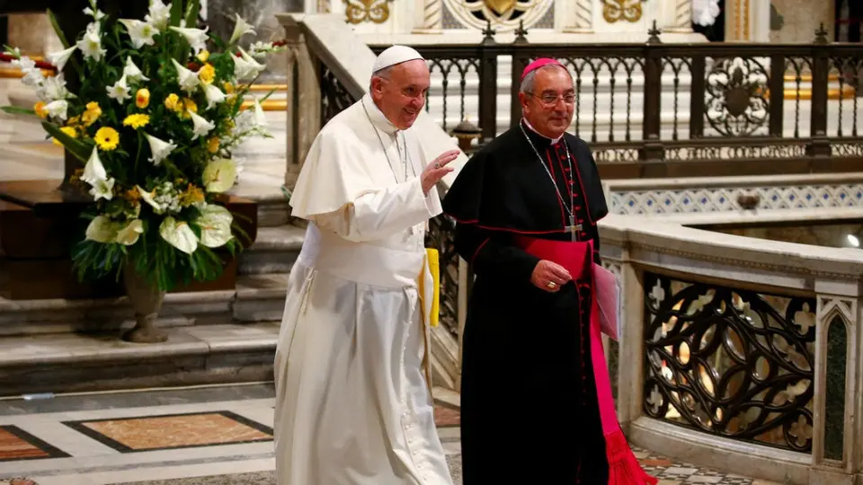 Cardenal Angelo De Donatis, vicario del Papa Francisco, dio positivo en coronavirus