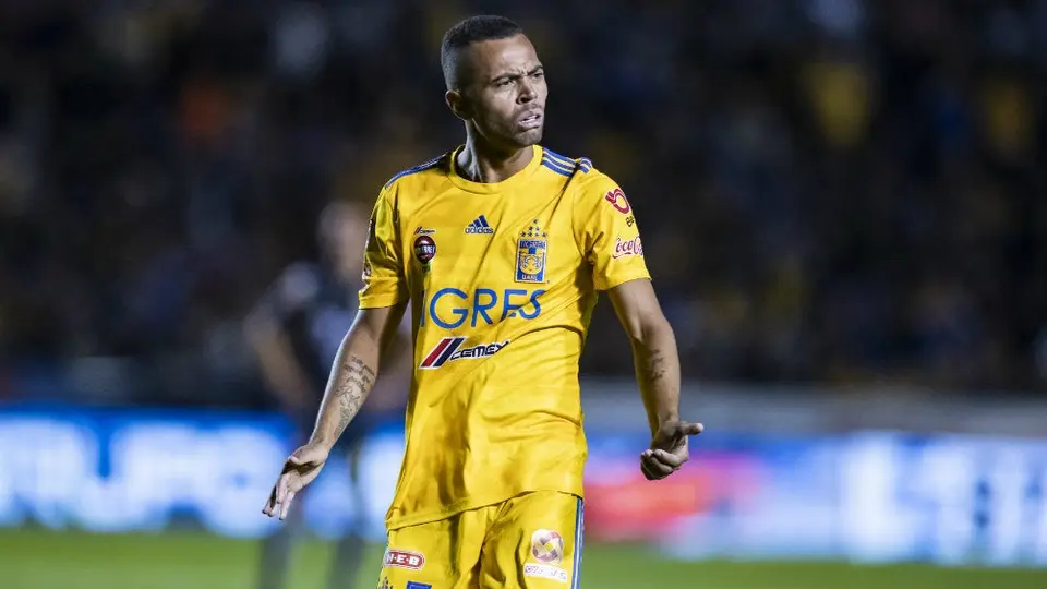 Tigres: Gremio de Brasil descartó interés por Rafael Carioca