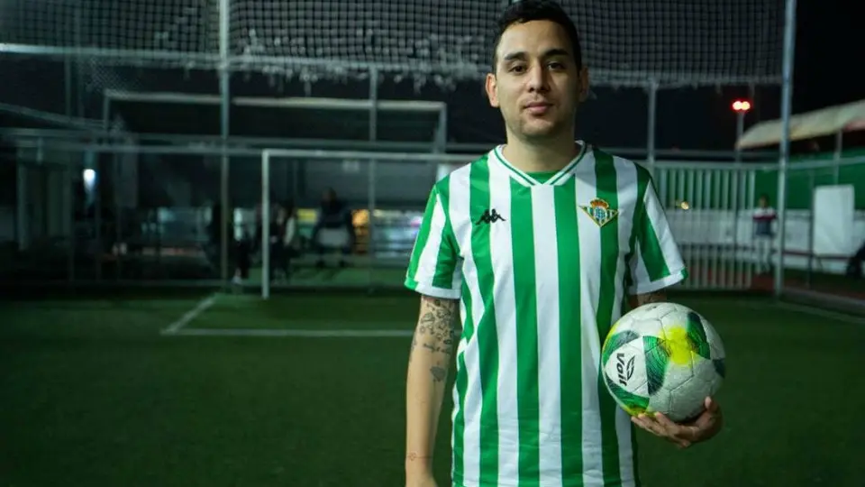 Alan Flores encontró el amor gracias a su pasión por el futbol