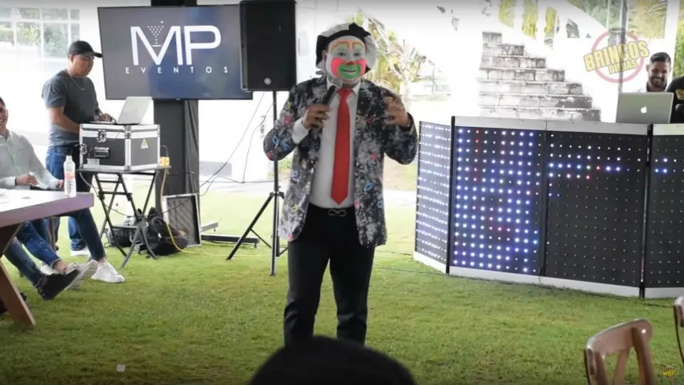 Payaso trolleó a jugadores de Chivas e incluso a Ricardo Peláez